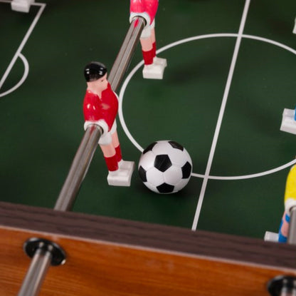 Kompakter Tischfußball – Spaß für Groß und Klein!